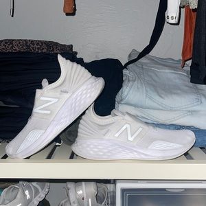 New balance slip on white shoes ROAV